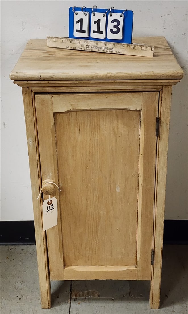 19th C Pine 1 Drawer End Stand (1 of 3)
