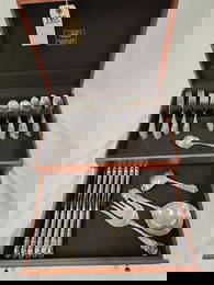 Wallace Sterling (Sir Christopher) 72 Pc. Flatware Set 87.06 ozT - Weight Does NOT Include 12 Dinner