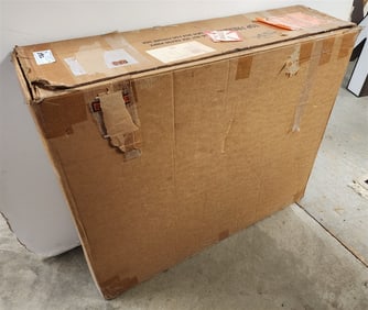 New Bx'd Folding MassageTable