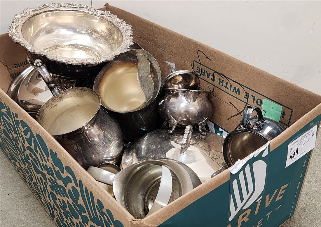 Bx. Silverplate Serving Pcs. (1 of 4)