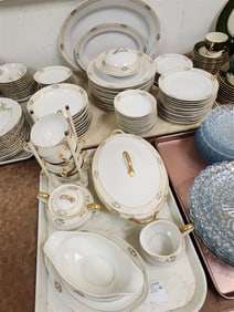 79 Pc. Japan Dinner Service