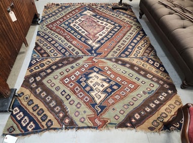 Kilim 5'6" X 7'10"