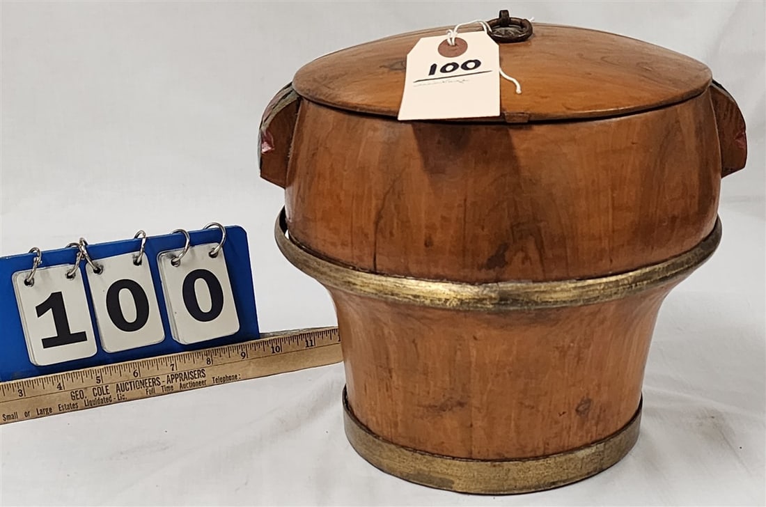 Vintage Chinese Wooden Covered Rice Bucket 9 1/2" X 10 1/2" Diam.: Vintage Chinese Wooden Covered Rice Bucket 9 1/2" X 10 1/2" Diam.