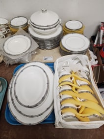 94 Pc. Wedgewood (Ammherst) Dinner Service