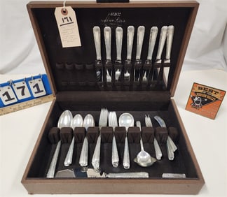 68 Pc. Towle Candlelight Pattern Sterling Flatware Set 63.29 ozT. (Weight Does Not Include Knives &
