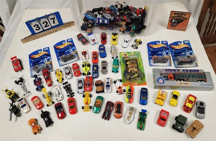 Tub Hot Wheel Matchbox Vehicles, Etc.