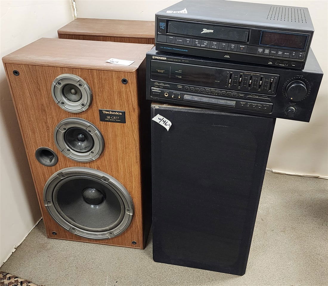 Pr. Technics SB-CR 77 Speakers, Pr. IBS II Speakers, Zenith VHS Player + Pioneer Receiver (1 of 7)