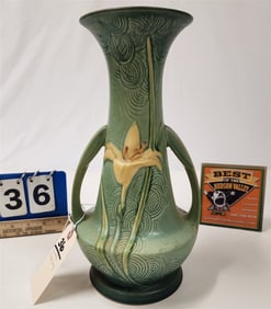 Roseville Zephir Lily Vase 140-12"
