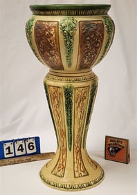 Roseville Florentine II Jardenier & Stand