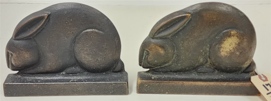 Vintage Pr. Bronze Rabbit Bookends Sgnd Arrosmith 6" H X 8" W (From Zulma P. Steele Estate 1979): Vintage Pr. Bronze Rabbit Bookends Sgnd Arrosmith 6" H X 8" W (From Zulma P. Steele Estate 1979)