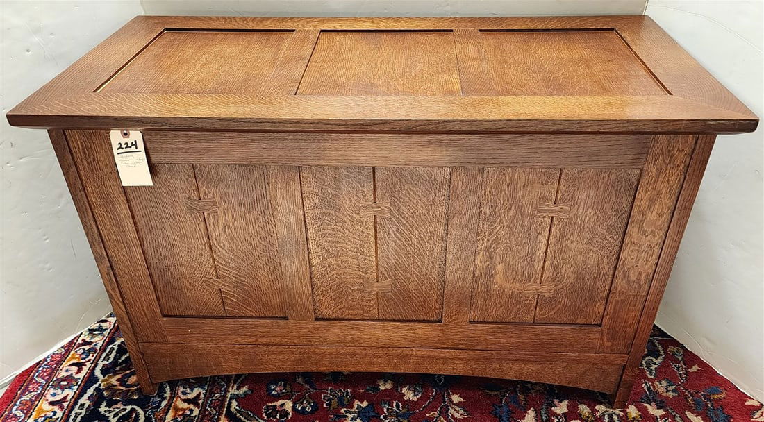 Stickley Mission Style Oak Blanket Cedar Chest 25" H X 42" W X 21" D (1 of 5)
