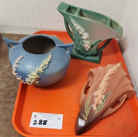 Tray 3 Pc. Roseville Foxglove - Vase 165-5", Vase 418-4" + Wall Pocket 1292-8"