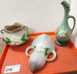 Tray 3 Pc. Roseville Gardenia - Ewer 617-10", Wall Pocket 666-8", Vase 641-5"