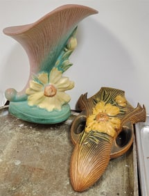 Tray 2 Roseville Peony - Wall Pocket 1293-8", Cornucopia 171-8"