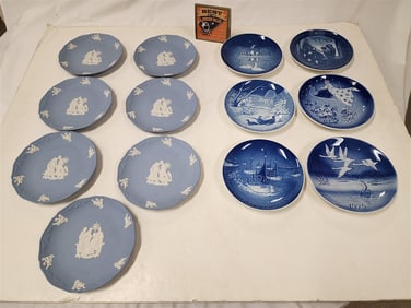 Tray 8 Wedgewood Christmas Plates + 6 Royal Copenhagen Christmas Plates