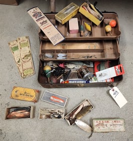 Tackle Bx w/Vintage Lures