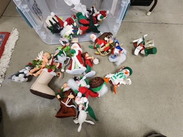 Tub 21 Pc. Annalee Christmas Figurines