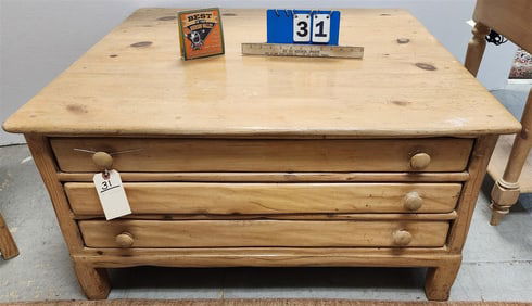 Pine 6 Drawer Coffee Table 19" H X 37" W X 37" Sq.