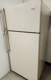 Frigidaire Freezer Top Refrigerator 65 1/2" H X 31" W X 28" D