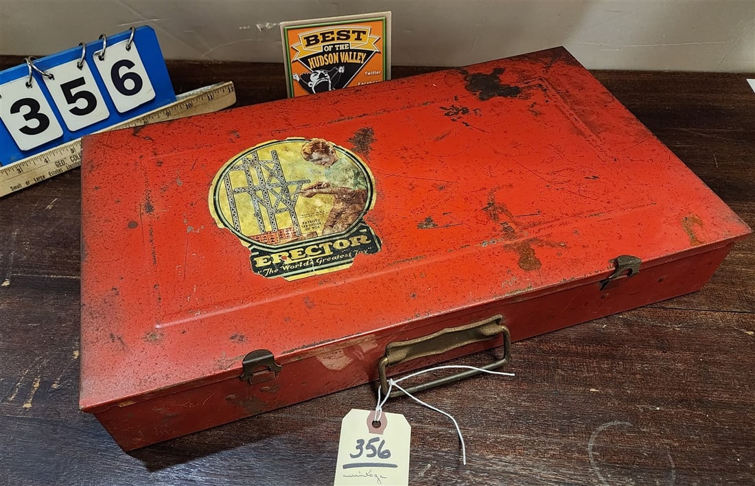 Vintage Erector Set (1 of 2)