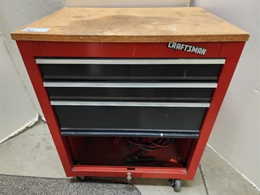 Craftsman Tool Box 33 1/2" H X 26 1/2" W X 19" D