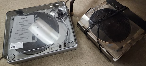 Lot 2 Turn Tables - Denon & Ion TT USB 10