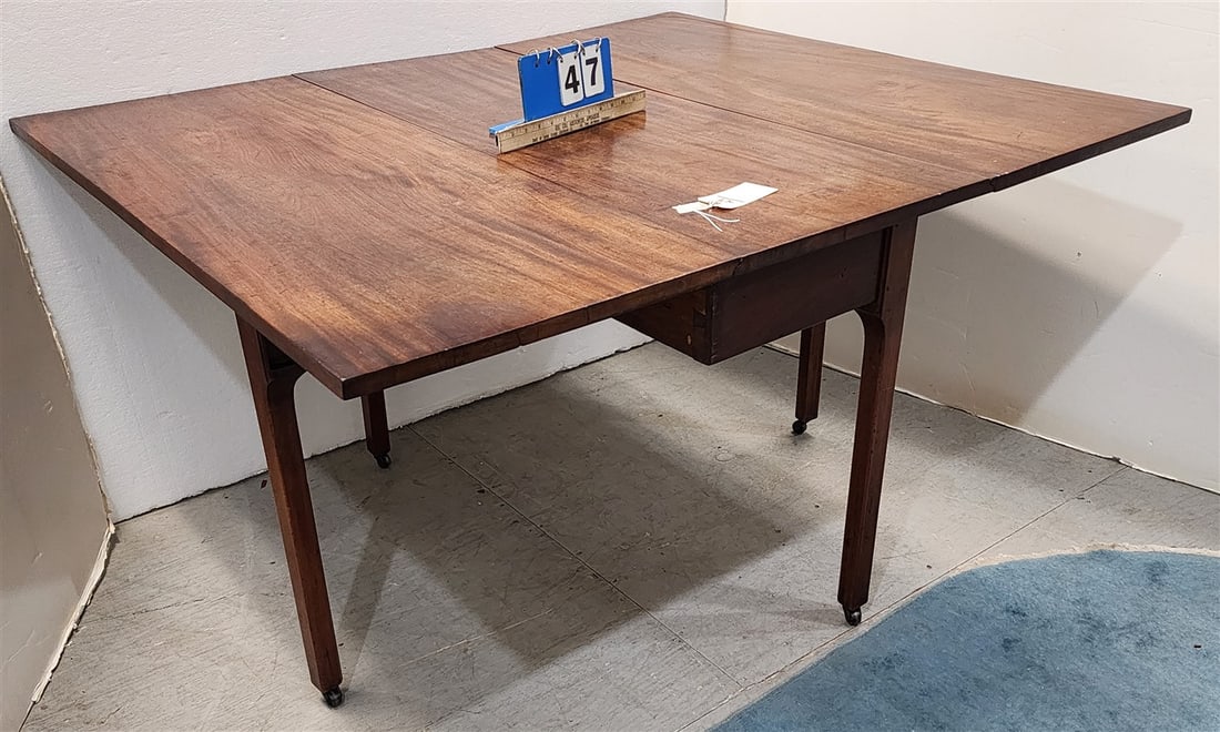 Period Hepplewhite Mahogany Drop Leaf Table 28" H X 49 1/2" W Open X 43" D (1 of 3)