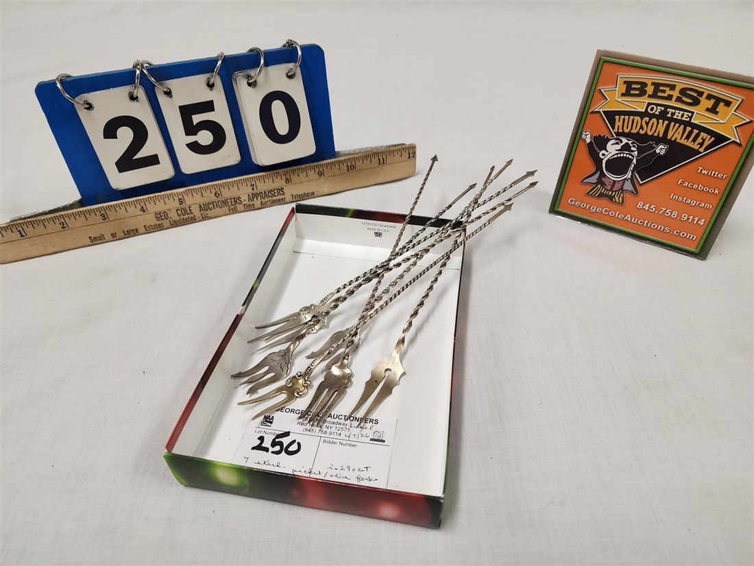 7 Sterling Silver Pickle/Olive Forks 8 1/2" 2.29 ozT: 7 Sterling Silver Pickle/Olive Forks 8 1/2" 2.29 ozT