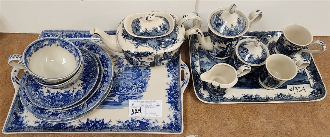 Madison Bay Co. Blue & White Transfer Tray 1 1/2" H X 15 3/4" W X 10 1/2" D w/Tea Pot, 2- 8" Plates (1 of 11)