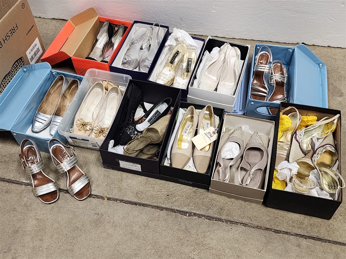 14 Pr. Vintage Designer Shoes Incl. Yves Saint Laurent, Vera Wang, Stewart Weitzman, Pancaldi,: 14 Pr. Vintage Designer Shoes Incl. Yves Saint Laurent, Vera Wang, Stewart Weitzman, Pancaldi, Bradley Mishka, Etc.