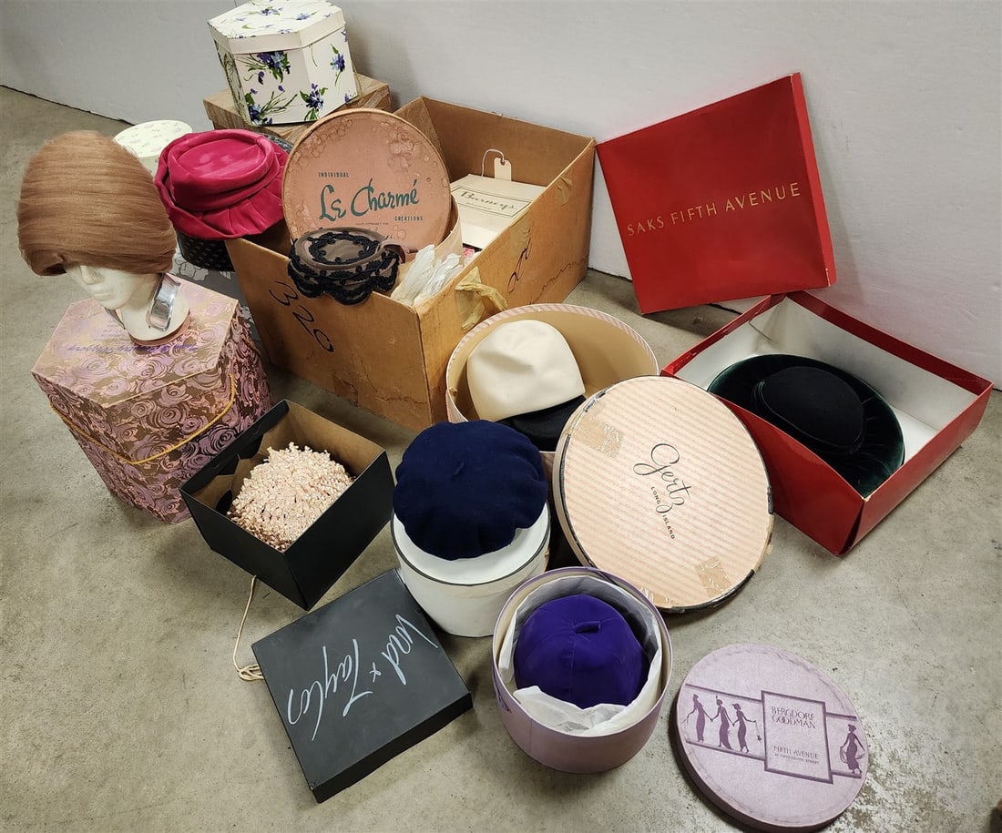 Lot 22 Designer Hats Incl. Hubert De Givenchy, Pierre Balmain, St John, Etc.: Lot 22 Designer Hats Incl. Hubert De Givenchy, Pierre Balmain, St John, Etc.