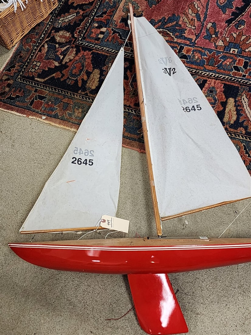 Remote Control Sail Boat 49" H X 8" W X 32" L (1 of 5)
