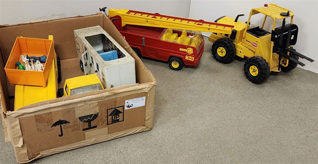 Lot 3 Tonka 70's Toy Vehicles Incl. Vintage Car Carrier, Forklift, Fire Engine Ladder Truck + NY (1 of 4)