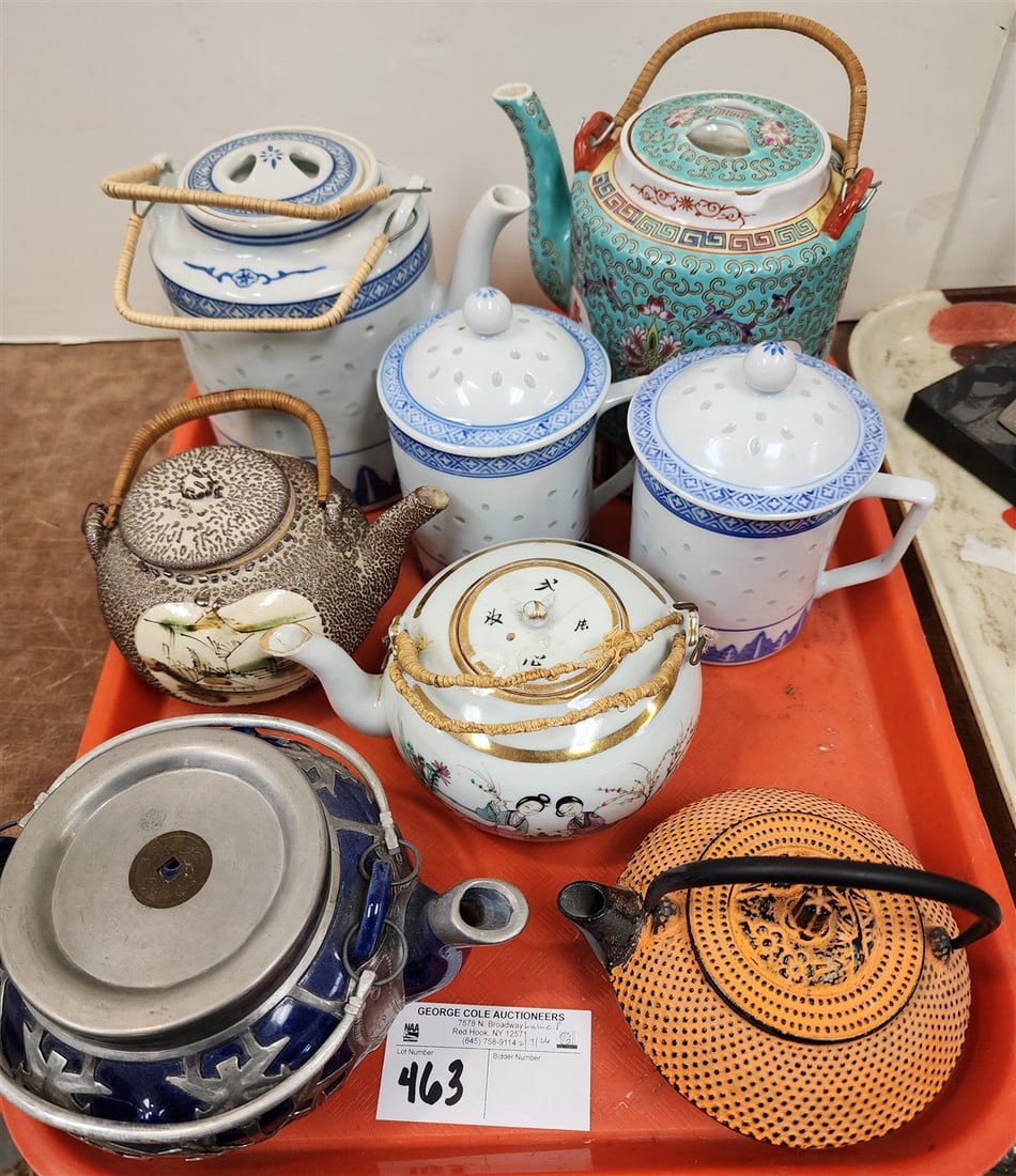 Tray 6 Chinese Tea Pots + 2 Covered Mugs (1 of 5)