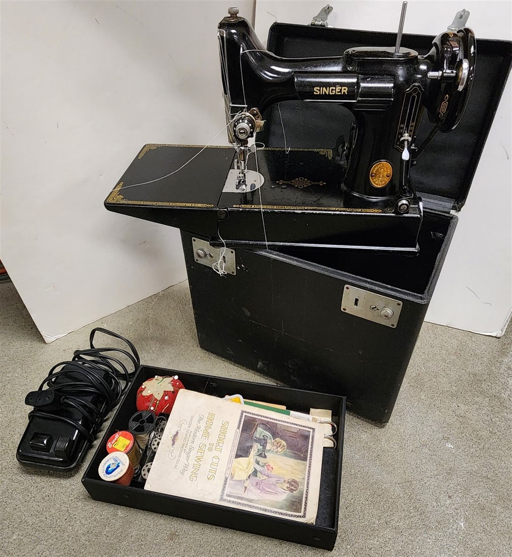 Vintage Singer Feather Lite Sewing Machine (1 of 6)