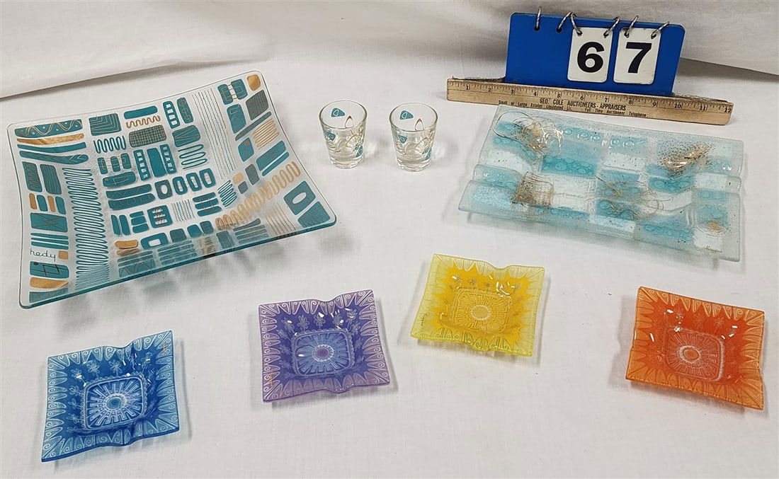 Tray Mid Century Modern Glass - Bowl Sgnd Hedy 2" H X 10 3/4" Sq., Ashtray Sgnd Higgins 1" H X 10" W (1 of 5)