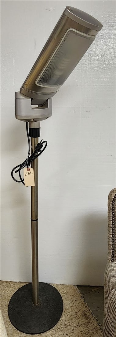 Modern Adjustable Floor Lamp 6'2 1/2" H: Modern Adjustable Floor Lamp 6'2 1/2" H