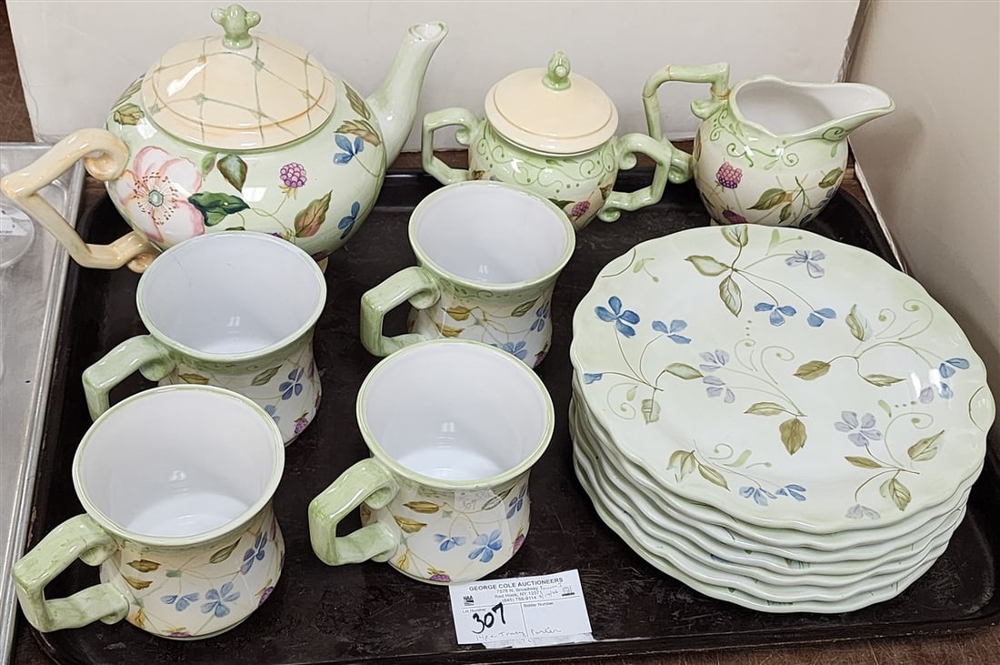 Tray 14 Pcs. Tracy Porter Luncheon Set (1 of 3)