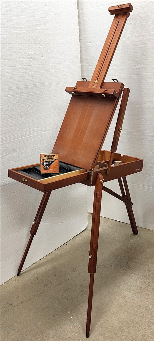 Folding Artist Easel (1 of 6)