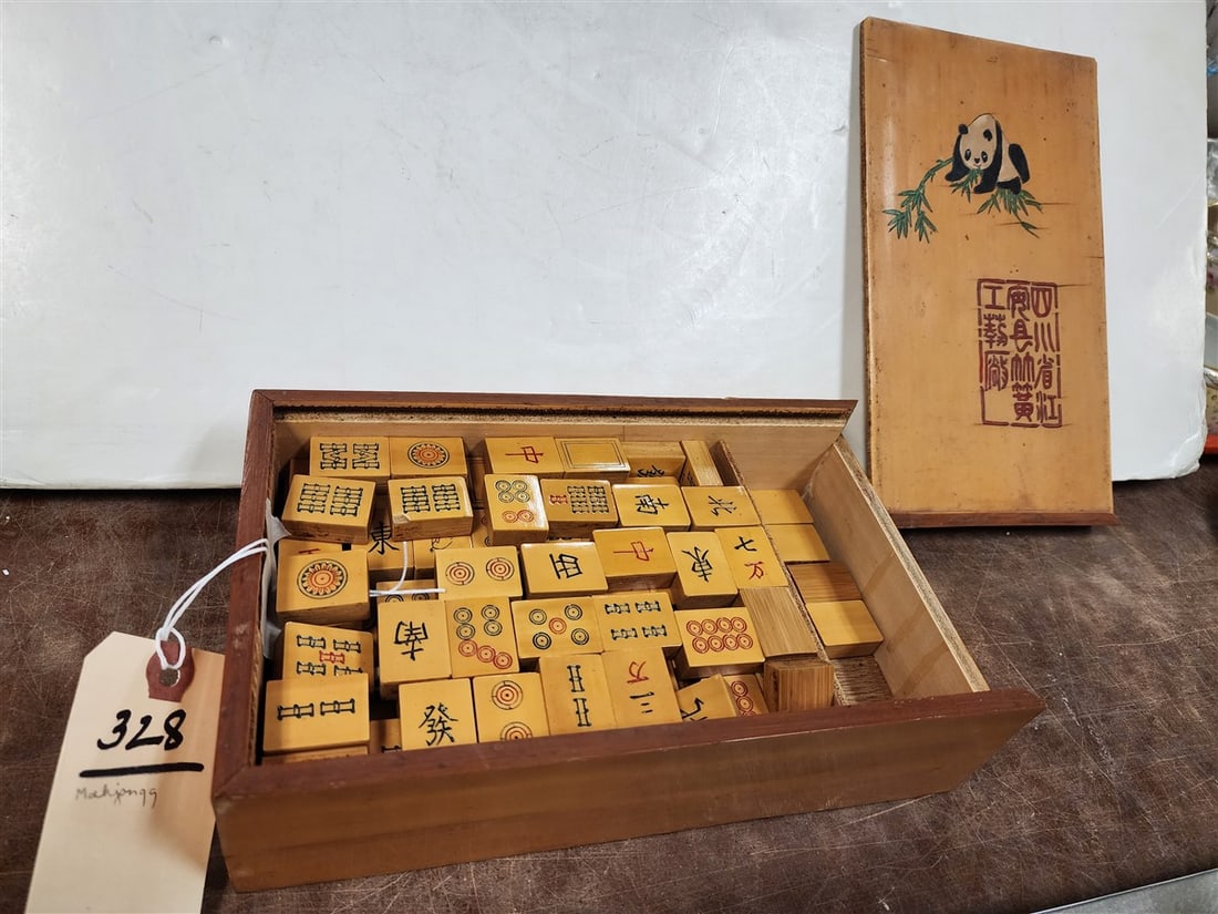 Boxed Mahjong Set: Boxed Mahjong Set