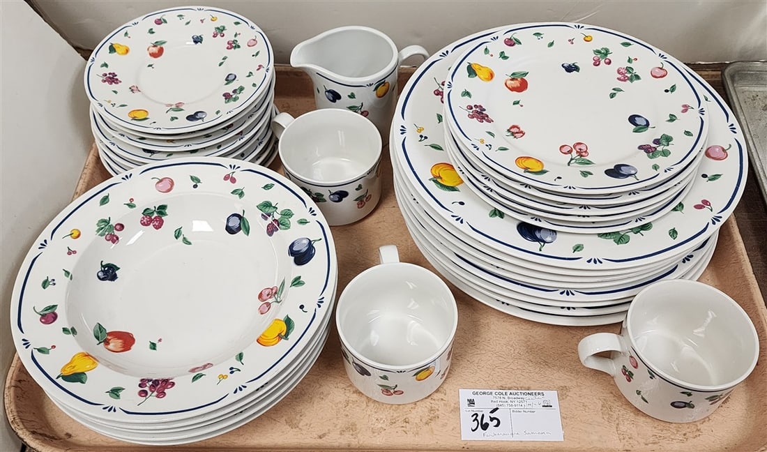 30 Pcs. Farberware 'Samara' Dinner Service (1 of 2)