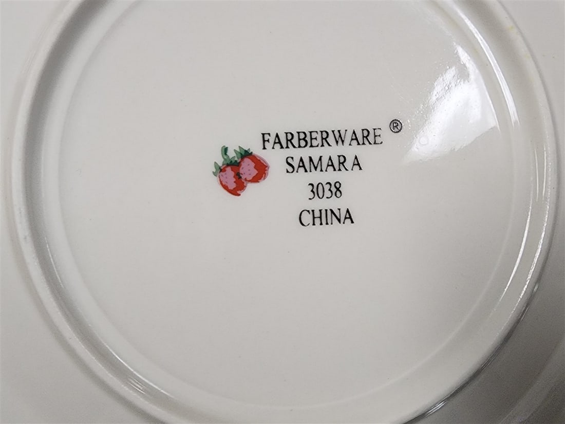 30 Pcs. Farberware 'Samara' Dinner Service - 2