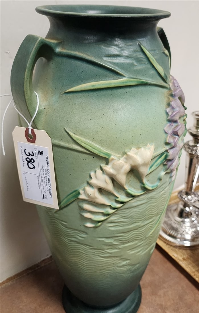 Roseville Freesia Vase 129-18" (1 of 7)