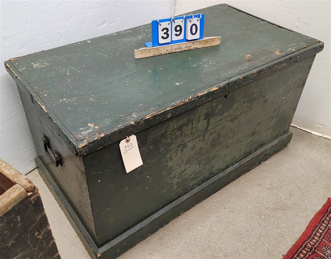 Primitive Green Blanket Box - 2