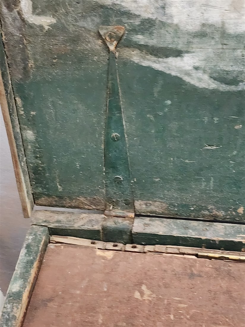 Primitive Green Blanket Box - 5