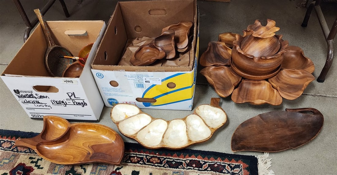 2 Bx's Mid Century Wooden Serving Pcs.: 2 Bx's Mid Century Wooden Serving Pcs.