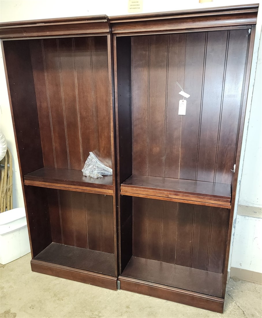 Pr. Mahogany Bookcases 6' H X 30" W X 11" D (1 of 3)