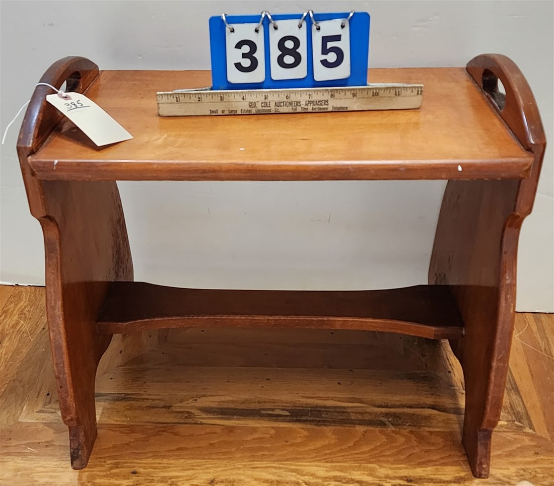 Maple Bench 19" H X 21" W X 13 1/2" D (1 of 2)