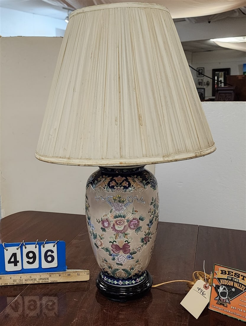 Chinese Vase Lamp 27" (1 of 3)