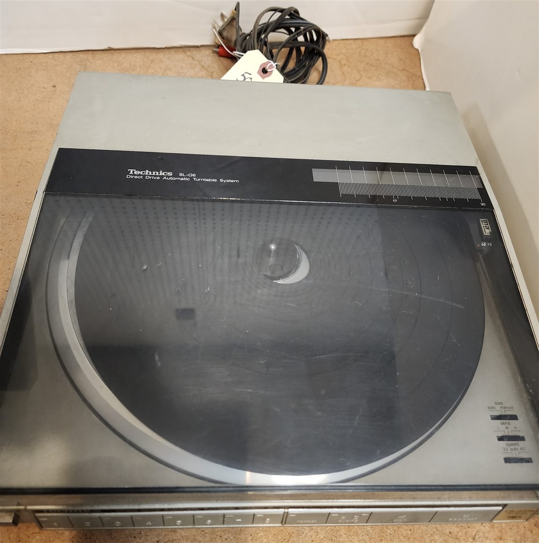 Technics SLQ6 Turn Table - 2